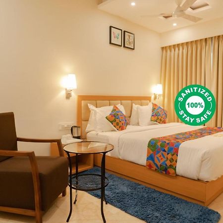 Kvr Capitol Suites Vijayawāda Екстериор снимка