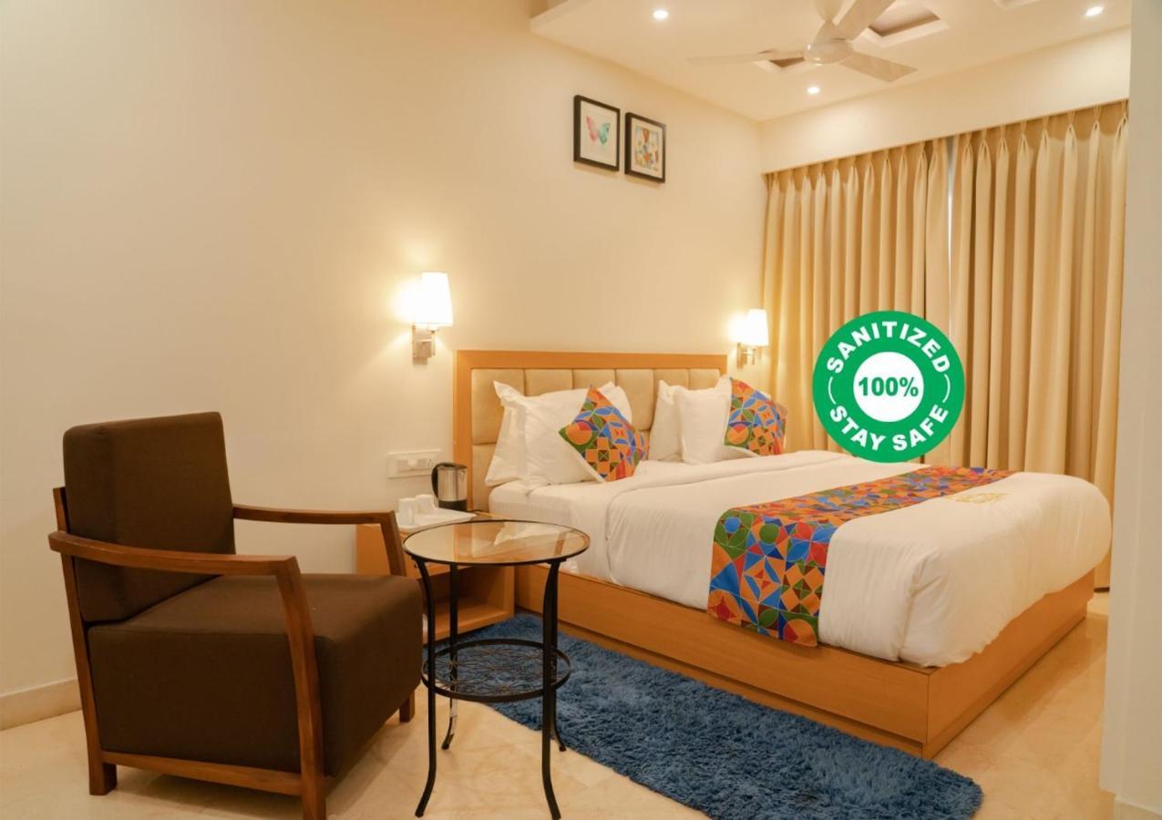 Kvr Capitol Suites Vijayawāda Екстериор снимка